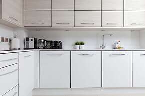 Luxurious Central Edinburgh Apartment - Sleeps 6