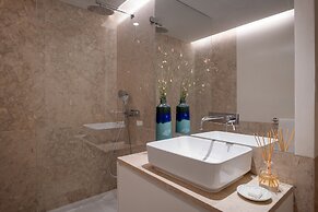 Aurea Once Upon a House