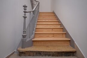 Aurea Once Upon a House