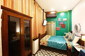 Songkhla Tae Raek Antique Hotel