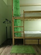 Hostel V Biblioteke