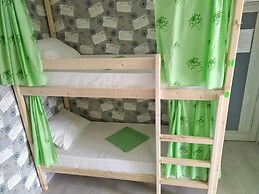 Hostel V Biblioteke