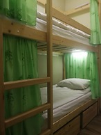 Hostel V Biblioteke