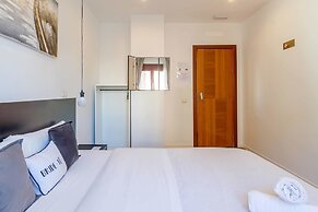 AYZ Javier Cabrini - Auto check-in property