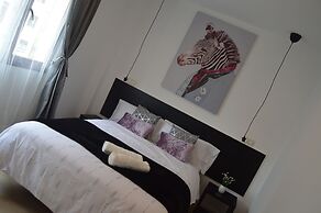 AYZ Javier Cabrini - Auto check-in property