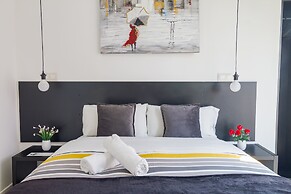 AYZ Javier Cabrini - Auto check-in property