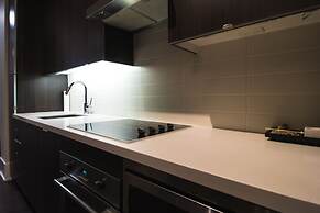 Luxury One Bedroom by Rogers Centre