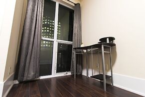 Luxury One Bedroom by Rogers Centre