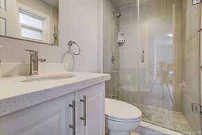 Downtown Travelers Home