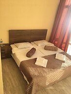 Hotel Guesthouse Lola
