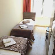 Hotel Guesthouse Lola