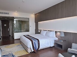 The Mira Central Park Hotel