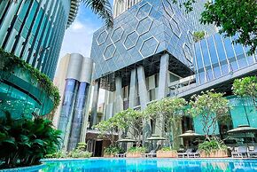 The Mira Central Park Hotel