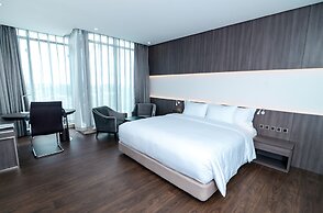 The Mira Central Park Hotel