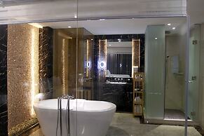 The Mira Central Park Hotel