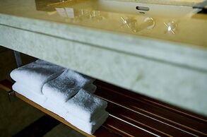 The Mira Central Park Hotel