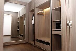 The Mira Central Park Hotel