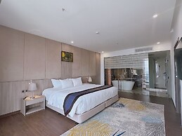 The Mira Central Park Hotel