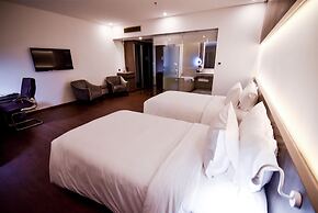 The Mira Central Park Hotel