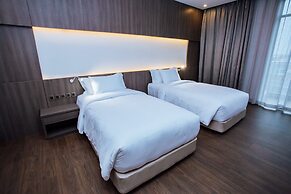 The Mira Central Park Hotel