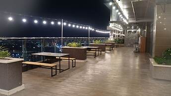 The Mira Central Park Hotel