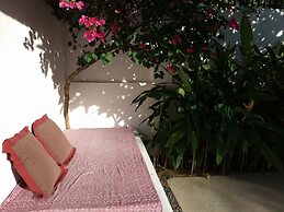 Villa Kalachuchi B&B