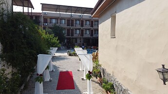 Shah Sultan Ozturk Hotel