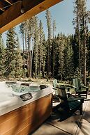 River's Edge 4 Bedroom Home by RedAwning