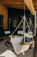 River's Edge 4 Bedroom Home by RedAwning