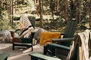 River's Edge 4 Bedroom Home by RedAwning