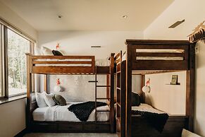 River's Edge 4 Bedroom Home by RedAwning