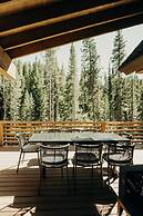 River's Edge 4 Bedroom Home by RedAwning