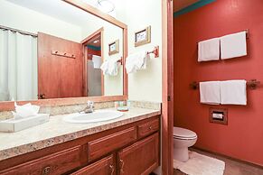 Snowcreek II 288 Gorgeous Mountain Views, Rustic, Spacious and Cozy by