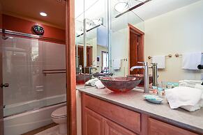 Snowcreek II 288 Gorgeous Mountain Views, Rustic, Spacious and Cozy by