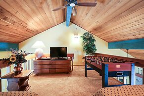 Snowcreek II 288 Gorgeous Mountain Views, Rustic, Spacious and Cozy by