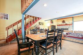 Snowcreek II 288 Gorgeous Mountain Views, Rustic, Spacious and Cozy by