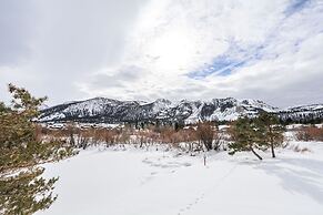 Snowcreek II 288 Gorgeous Mountain Views, Rustic, Spacious and Cozy by