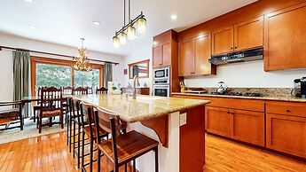 Timbers 5 Large Luxury Home with Two Master Suites, Perfect for Famili