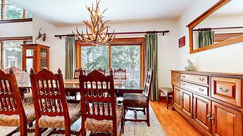 Timbers 5 Large Luxury Home with Two Master Suites, Perfect for Famili