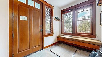 Timbers 5 Large Luxury Home with Two Master Suites, Perfect for Famili