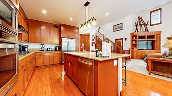 Timbers 5 Large Luxury Home with Two Master Suites, Perfect for Famili