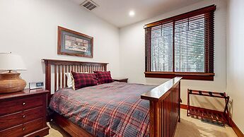 Timbers 5 Large Luxury Home with Two Master Suites, Perfect for Famili