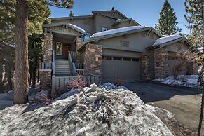 Timbers 5 Large Luxury Home with Two Master Suites, Perfect for Famili