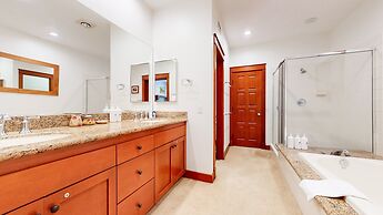 Timbers 5 Large Luxury Home with Two Master Suites, Perfect for Famili