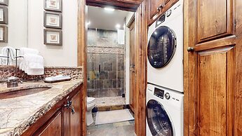 Snowcreek II 269 Pet-Friendly, Remodeled, On the Snowcreek Meadow by R