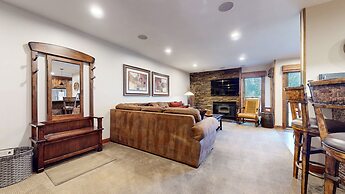 Snowcreek II 269 Pet-Friendly, Remodeled, On the Snowcreek Meadow by R