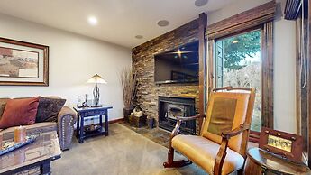 Snowcreek II 269 Pet-Friendly, Remodeled, On the Snowcreek Meadow by R