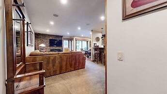 Snowcreek II 269 Pet-Friendly, Remodeled, On the Snowcreek Meadow by R