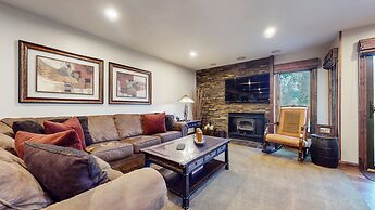 Snowcreek II 269 Pet-Friendly, Remodeled, On the Snowcreek Meadow by R