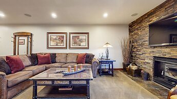 Snowcreek II 269 Pet-Friendly, Remodeled, On the Snowcreek Meadow by R